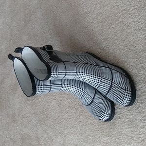 Women's rain boots